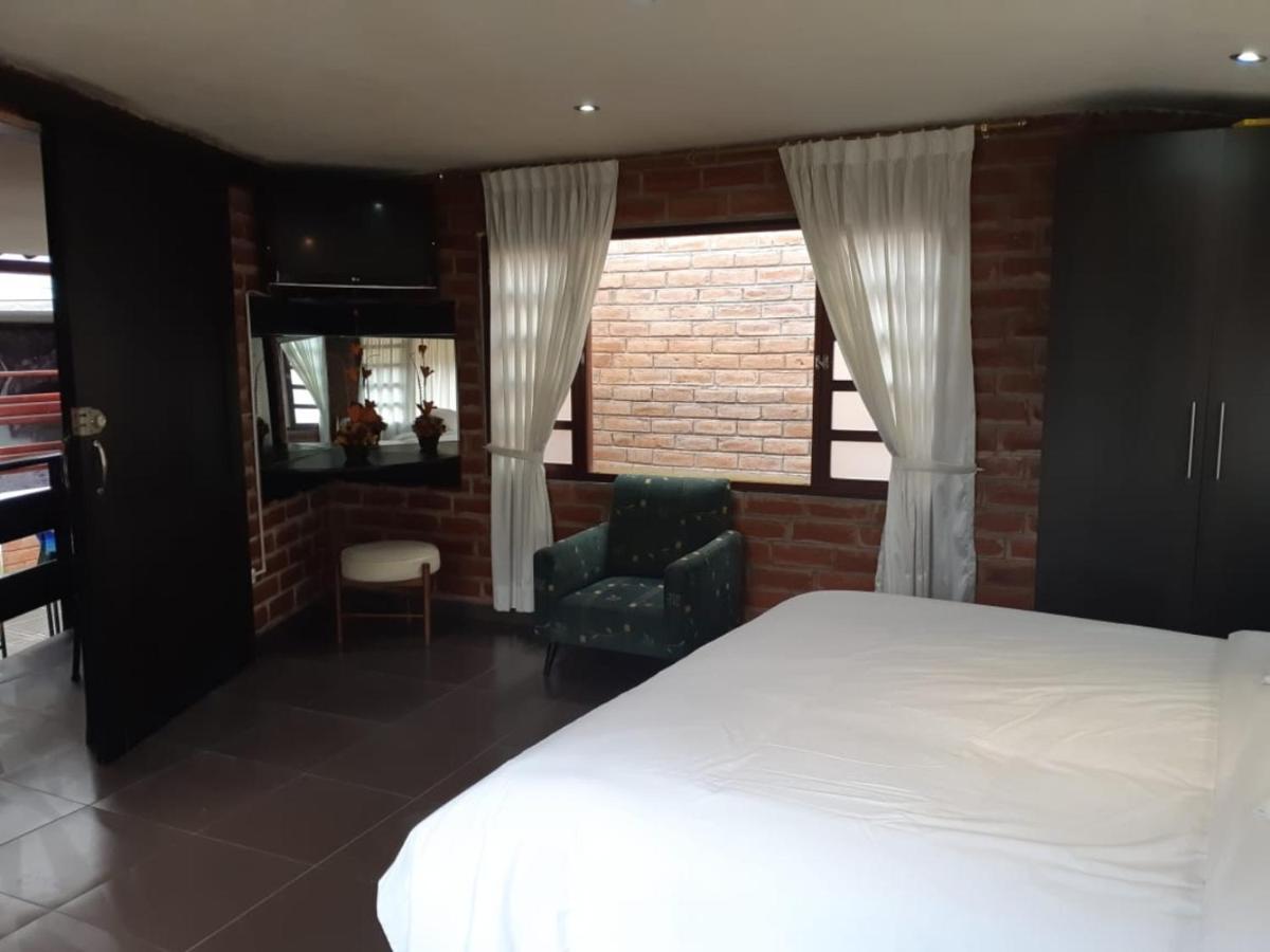 El Pedron Hotel 바뇨스 외부 사진